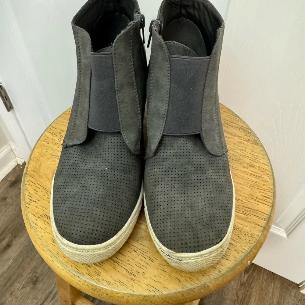 Stylish Charcoal Wedge Ankle Boots